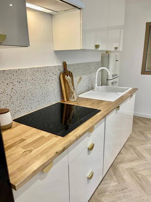 Апартаменти Le Rive Droite - Gare Centre - Wifi - Terrasse - Face Remparts Авіньйон Екстер'єр фото